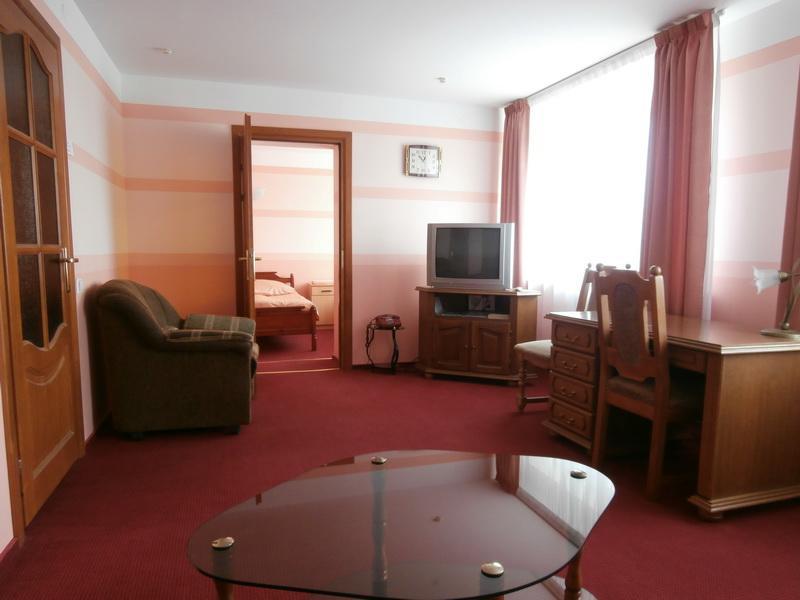 Hotel Muhavets Pruzhany ภายนอก รูปภาพ
