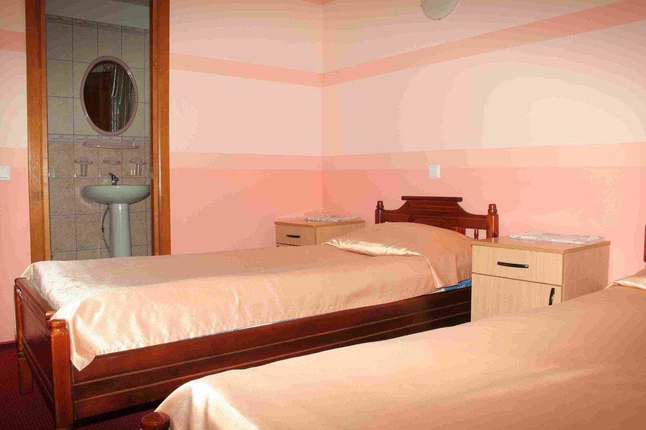 Hotel Muhavets Pruzhany ภายนอก รูปภาพ
