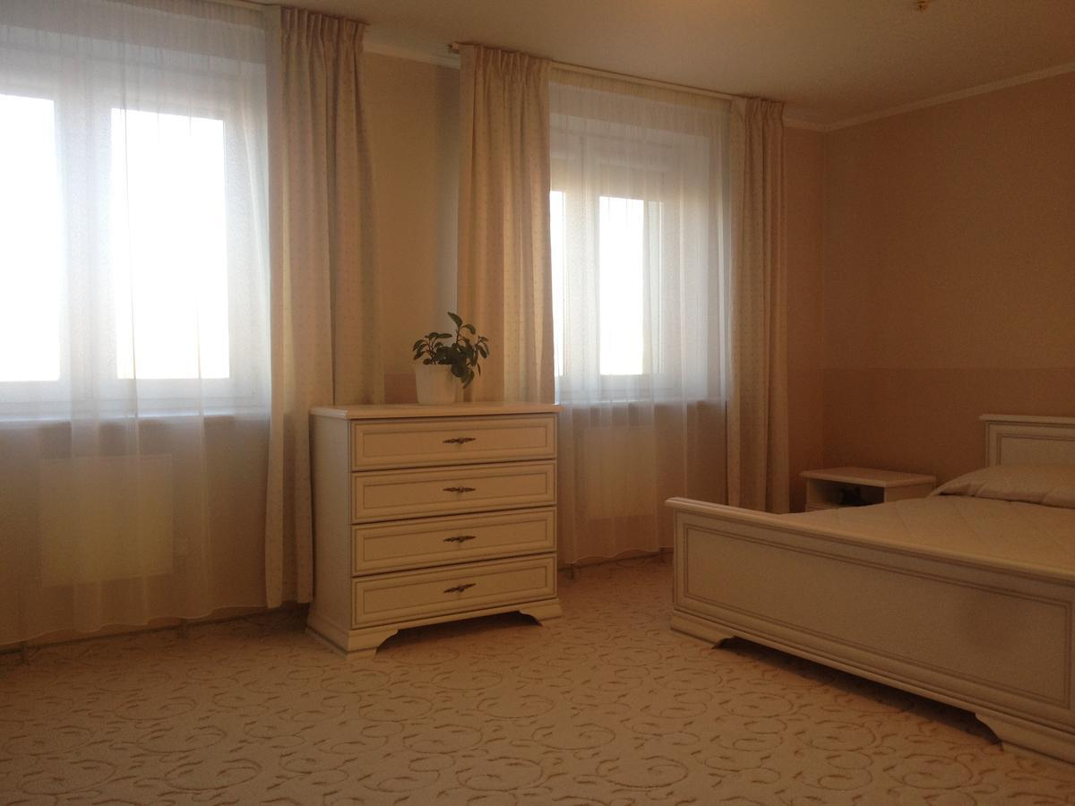 Hotel Muhavets Pruzhany ภายนอก รูปภาพ